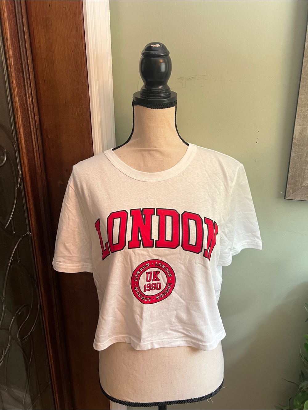 Zara White Crop Tee with Red 'LONDON' Graphic